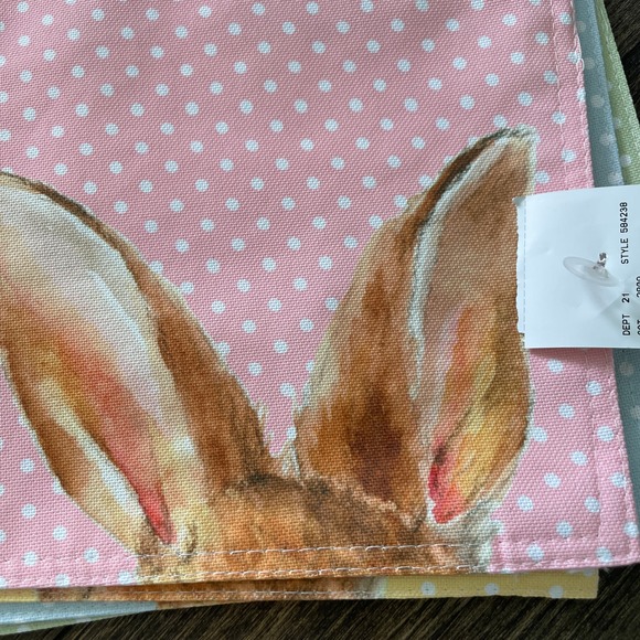 ISAAC MIZRAHI FARMHOUSE EASTER BUNNY 13X19 PLACEMATS SET OF 4 POP OF COLOR NEW - Picture 3 of 7
